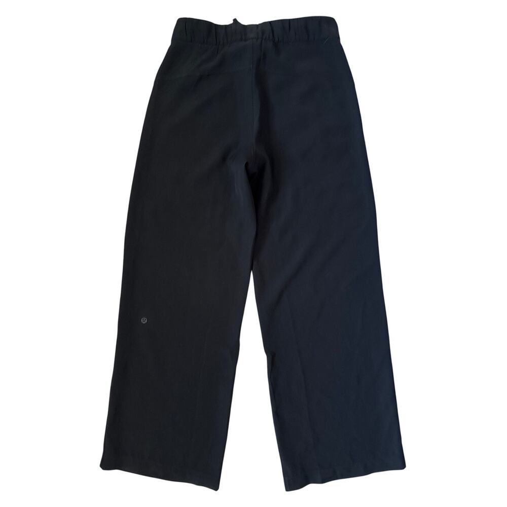 Lululemon On The Fly Wide Leg Pant Woven in Black Size 6 - Picture 5 of 10
